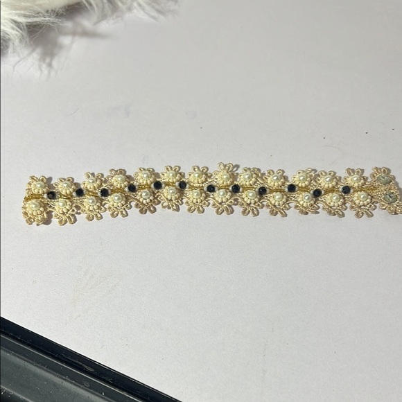 Beautiful Antique Tatted Bracelet with Pearls. WA429 - Picture 1 of 10